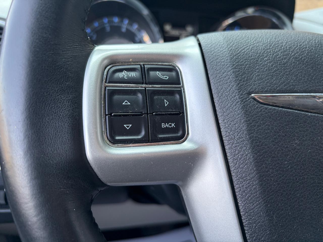 Chrysler Town & Country 4dr Wgn Touring 2016