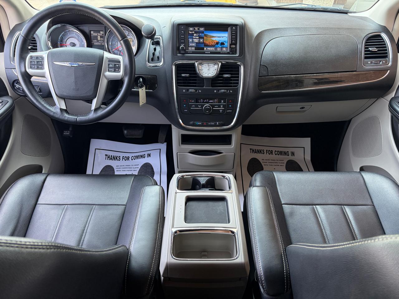 Chrysler Town & Country 4dr Wgn Touring 2016