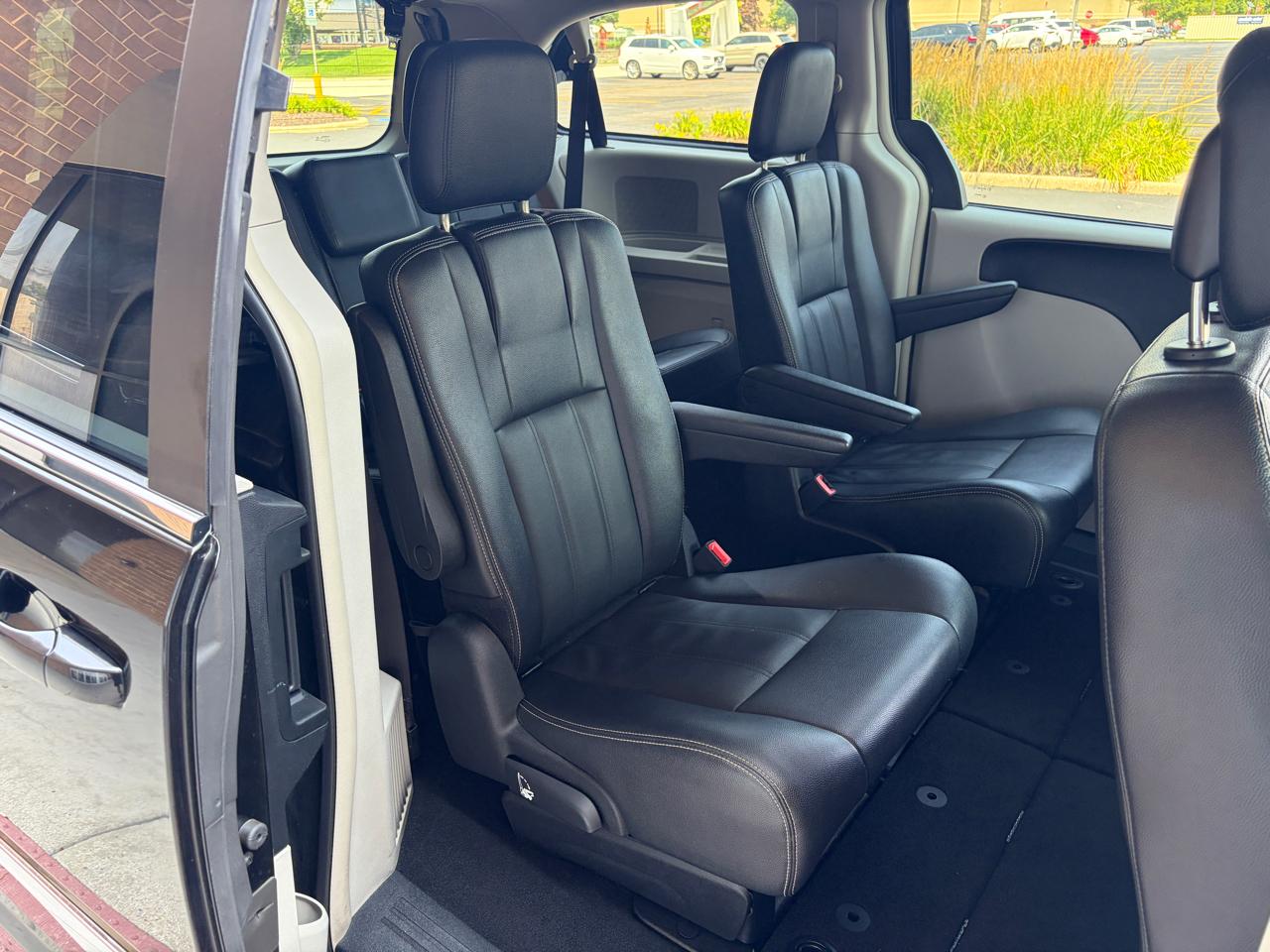 Chrysler Town & Country 4dr Wgn Touring 2016