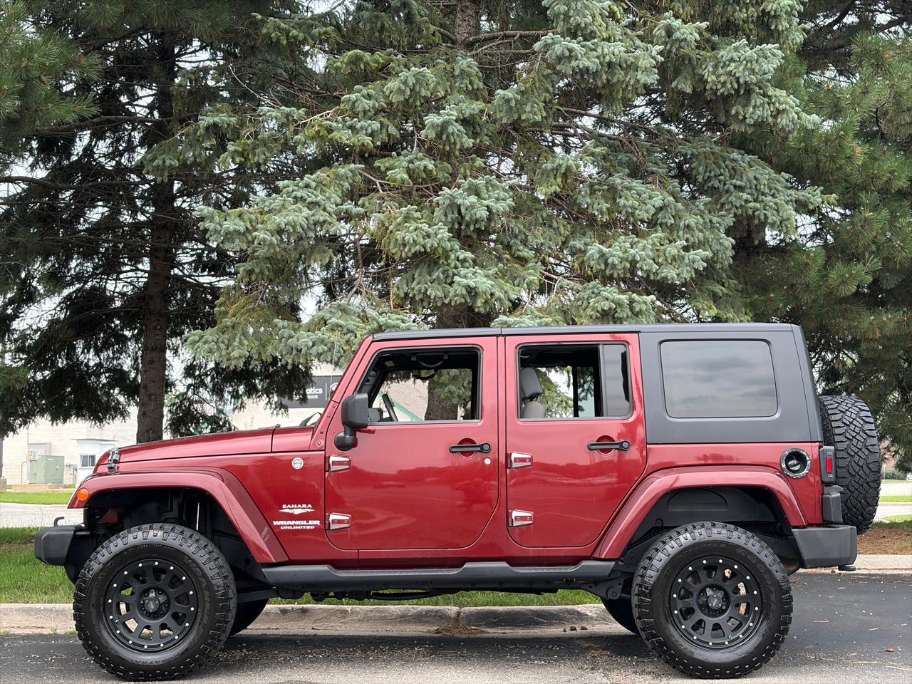 Jeep Wrangler Unlimited 4WD 4dr Sahara 2010
