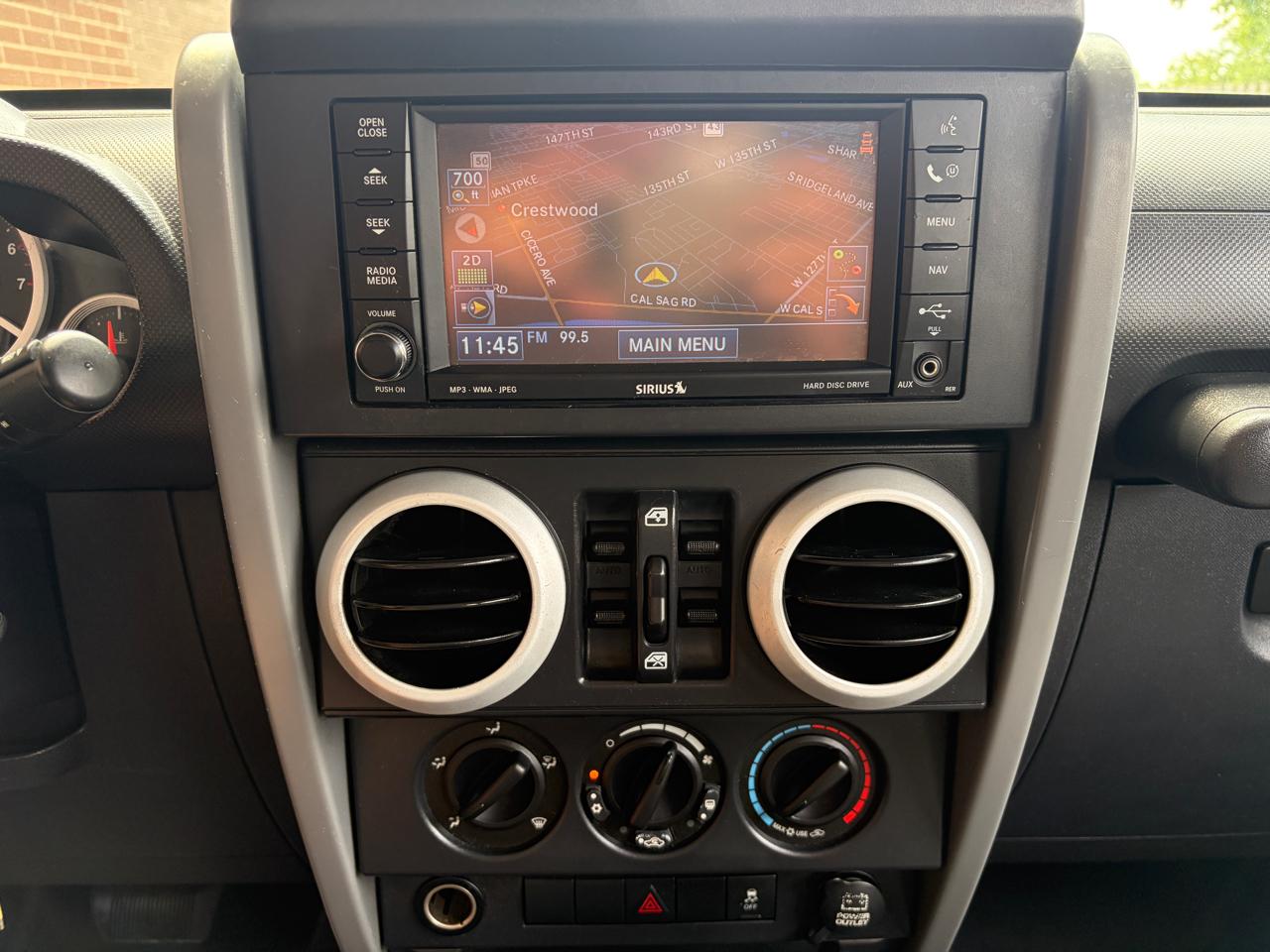 Jeep Wrangler Unlimited 4WD 4dr Sahara 2010