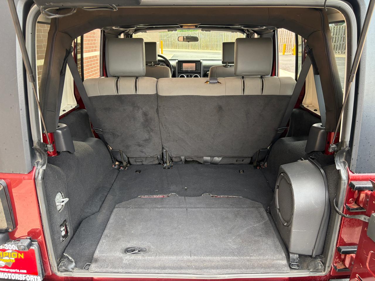 Jeep Wrangler Unlimited 4WD 4dr Sahara 2010