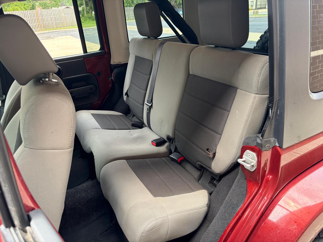 Jeep Wrangler Unlimited 4WD 4dr Sahara 2010