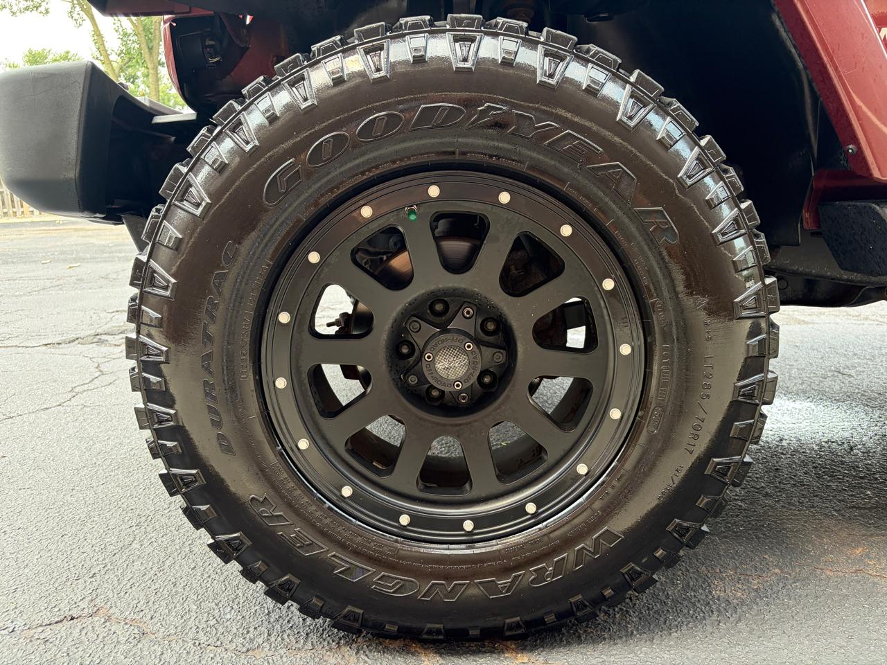 Jeep Wrangler Unlimited 4WD 4dr Sahara 2010