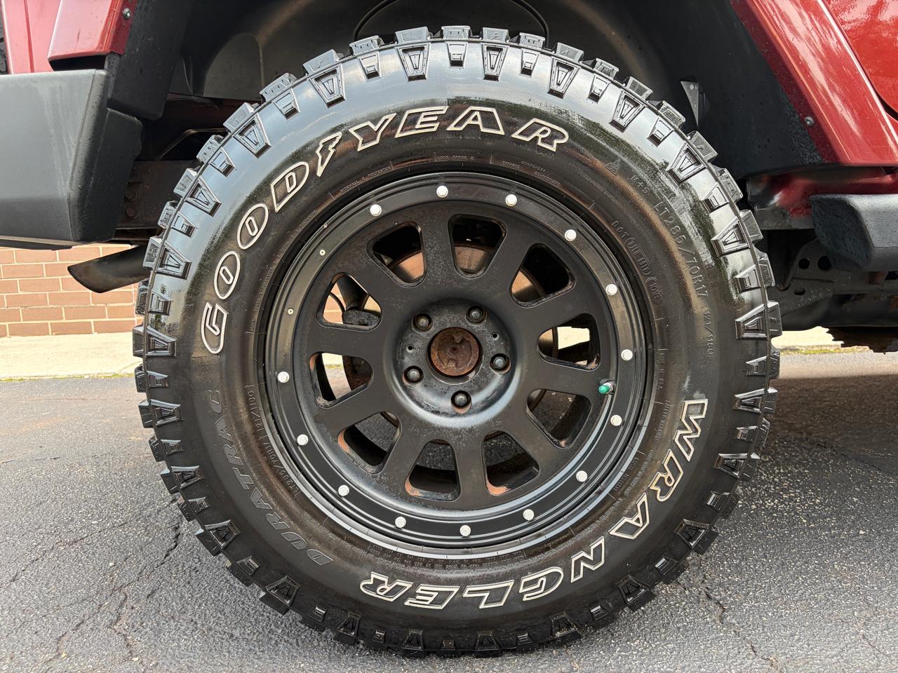 Jeep Wrangler Unlimited 4WD 4dr Sahara 2010