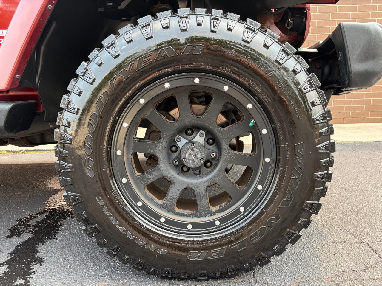 Jeep Wrangler Unlimited 4WD 4dr Sahara 2010
