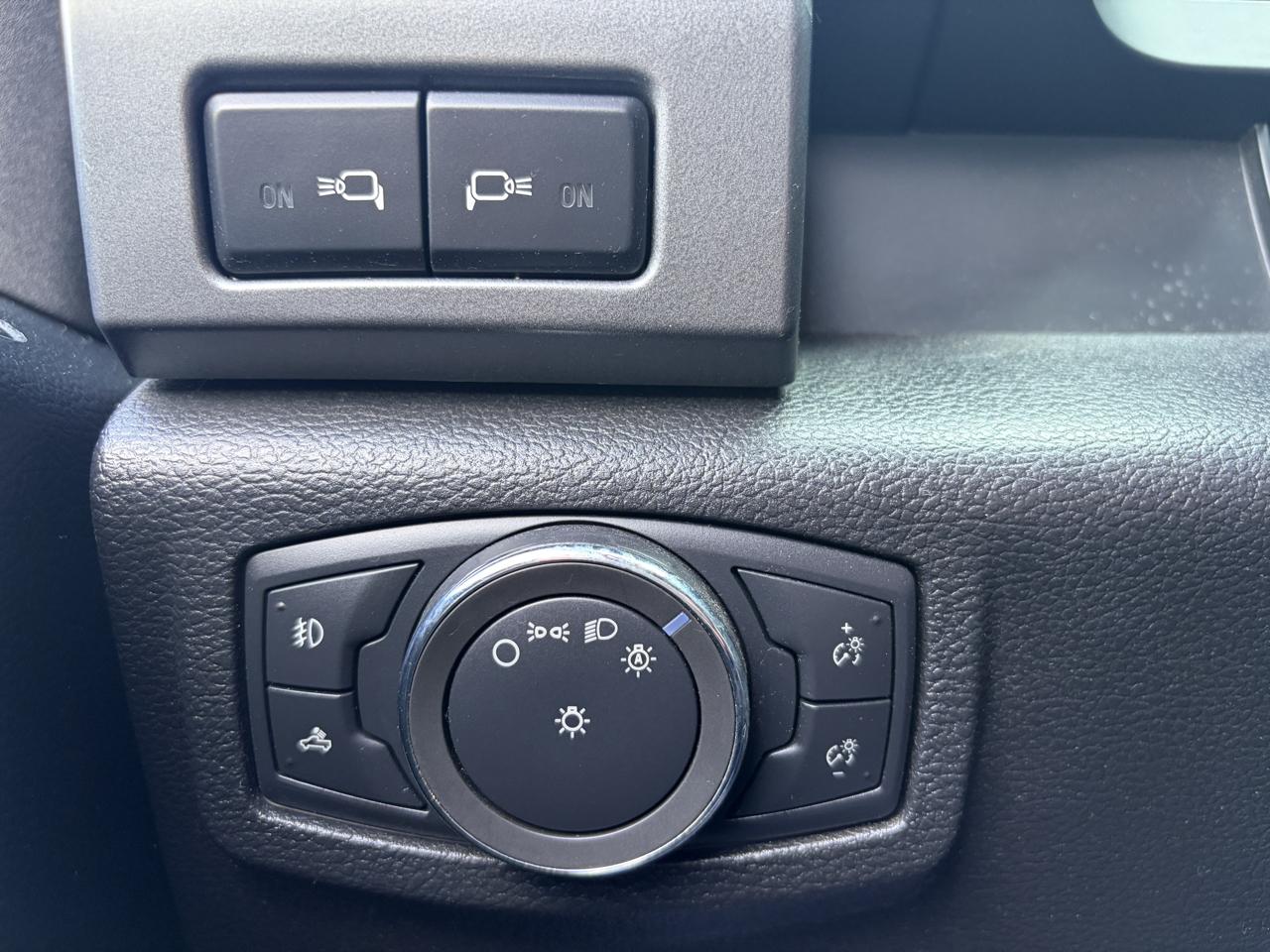 Ford F-150 4WD SuperCrew 145" XLT 2015