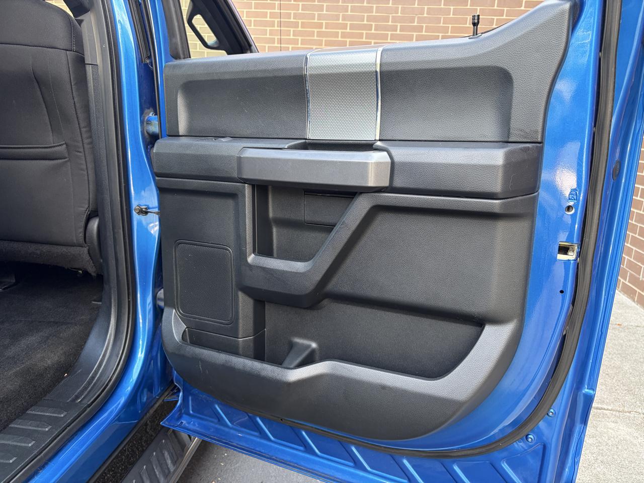 Ford F-150 4WD SuperCrew 145" XLT 2015