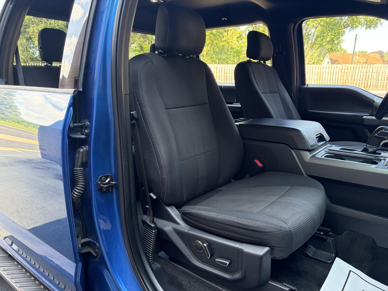 Ford F-150 4WD SuperCrew 145" XLT 2015