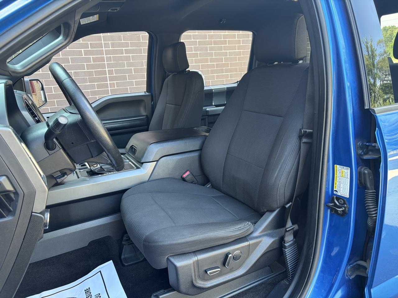 Ford F-150 4WD SuperCrew 145" XLT 2015