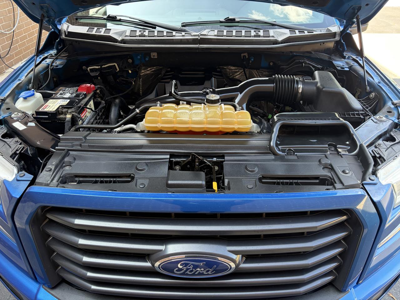 Ford F-150 4WD SuperCrew 145" XLT 2015
