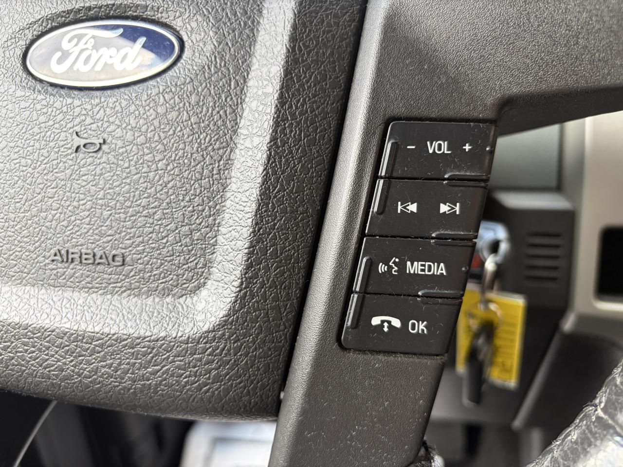 Ford F-150 4WD SuperCrew 145" XLT 2012