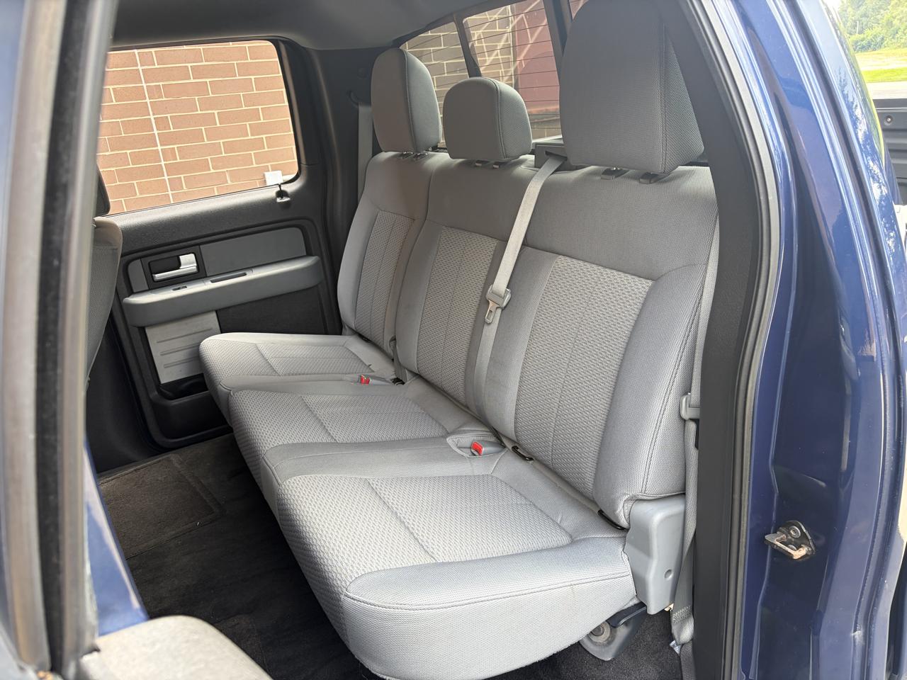 Ford F-150 4WD SuperCrew 145" XLT 2012