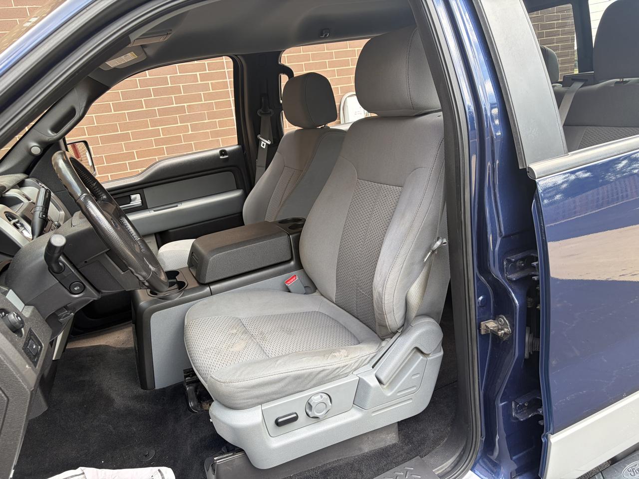 Ford F-150 4WD SuperCrew 145" XLT 2012
