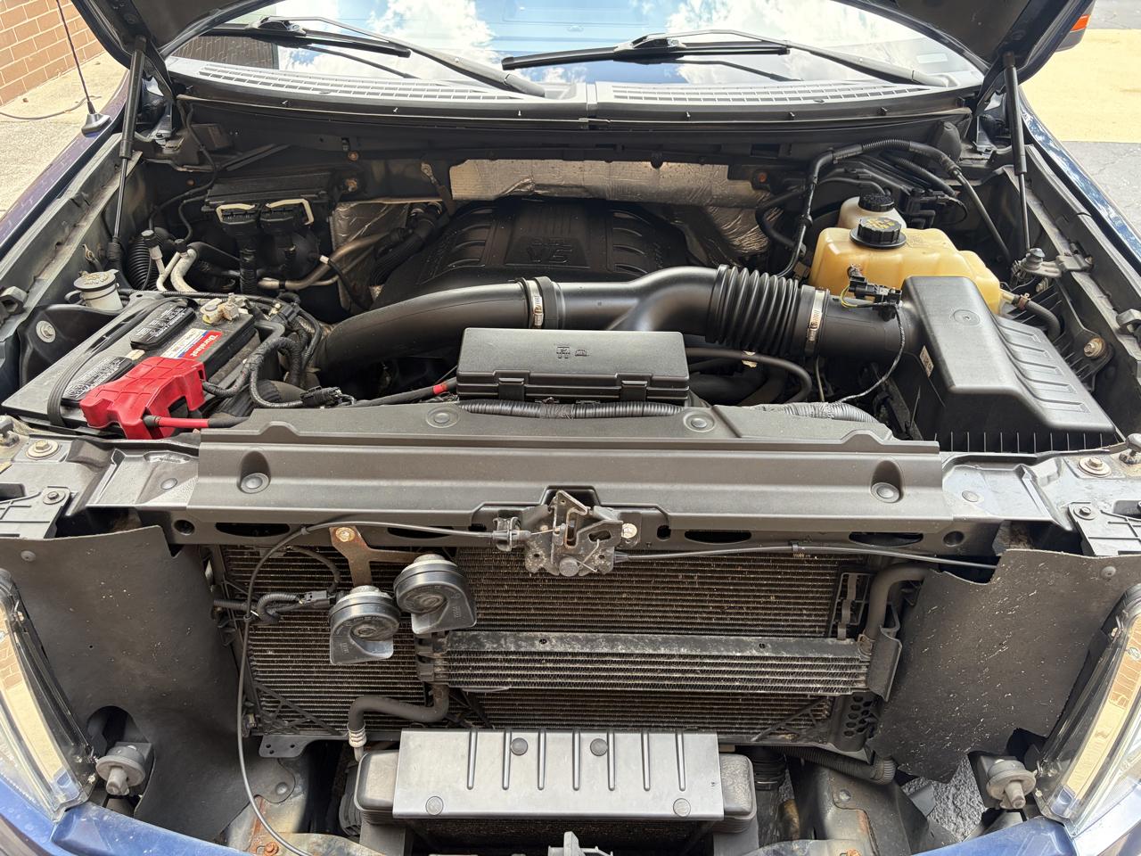 Ford F-150 4WD SuperCrew 145" XLT 2012