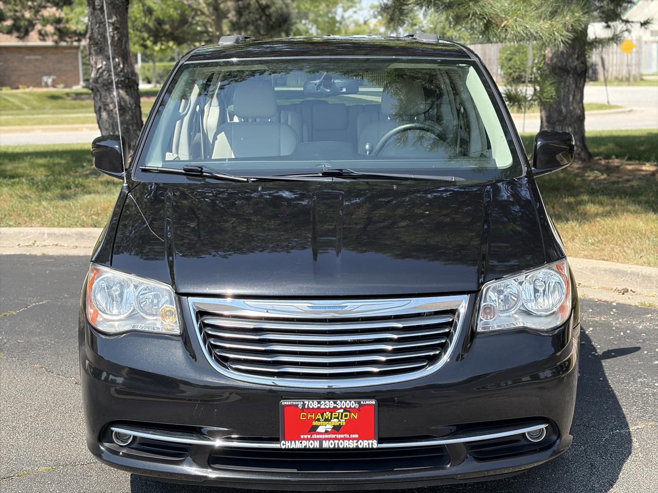 Chrysler Town & Country 4dr Wgn Touring 2013