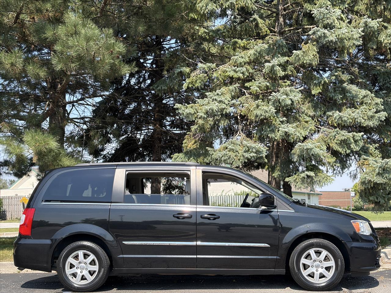 Chrysler Town & Country 4dr Wgn Touring 2013