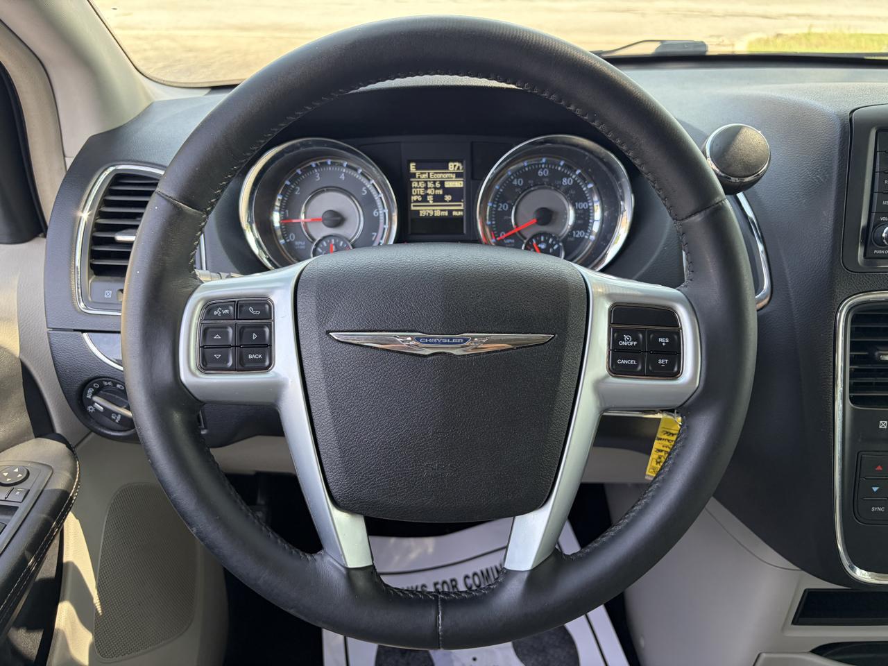 Chrysler Town & Country 4dr Wgn Touring 2013