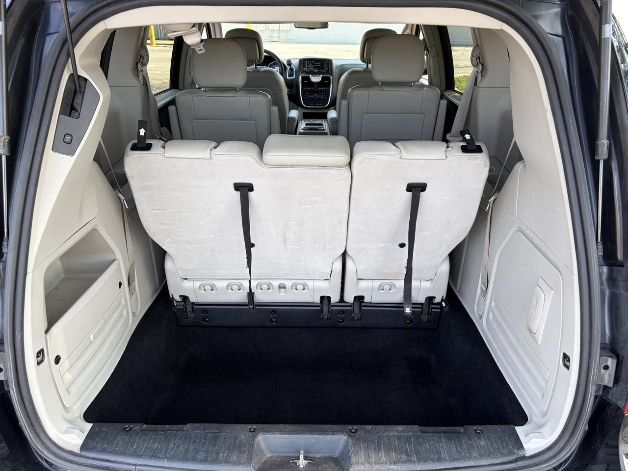 Chrysler Town & Country 4dr Wgn Touring 2013