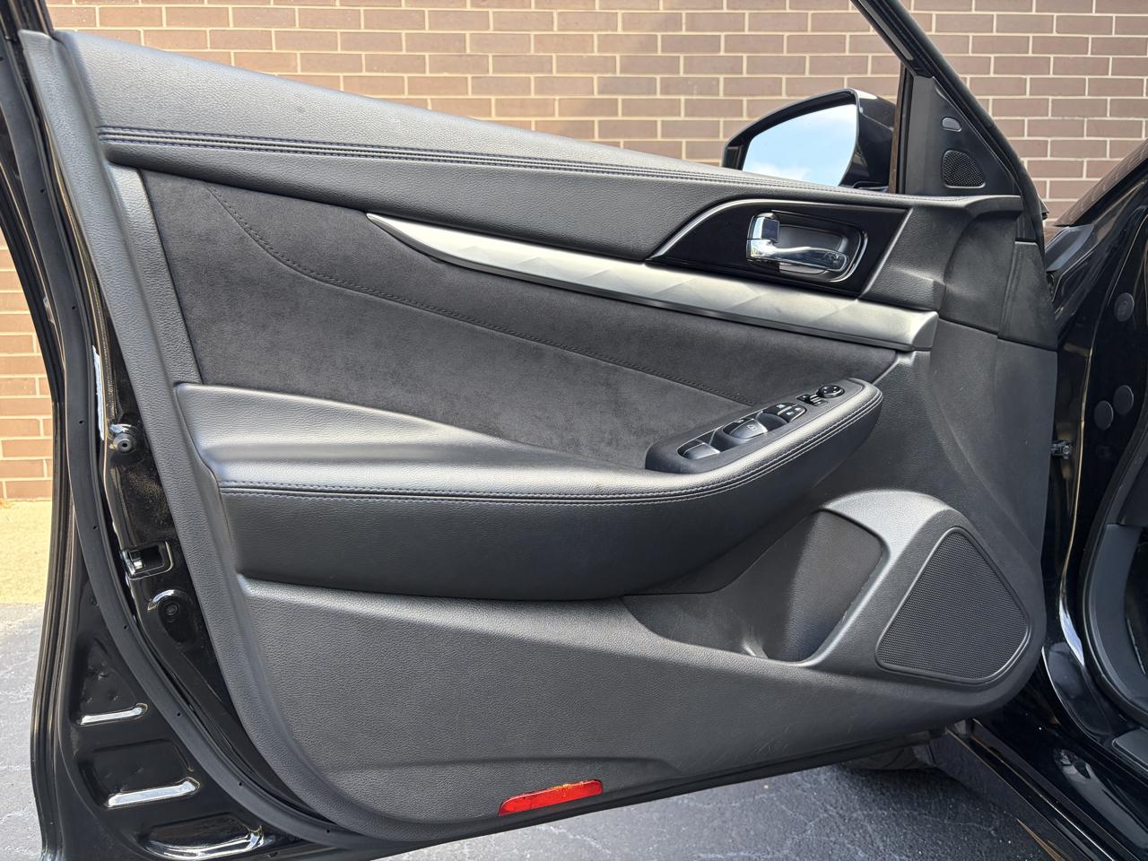 Nissan Maxima 4dr Sdn 3.5 SR 2016