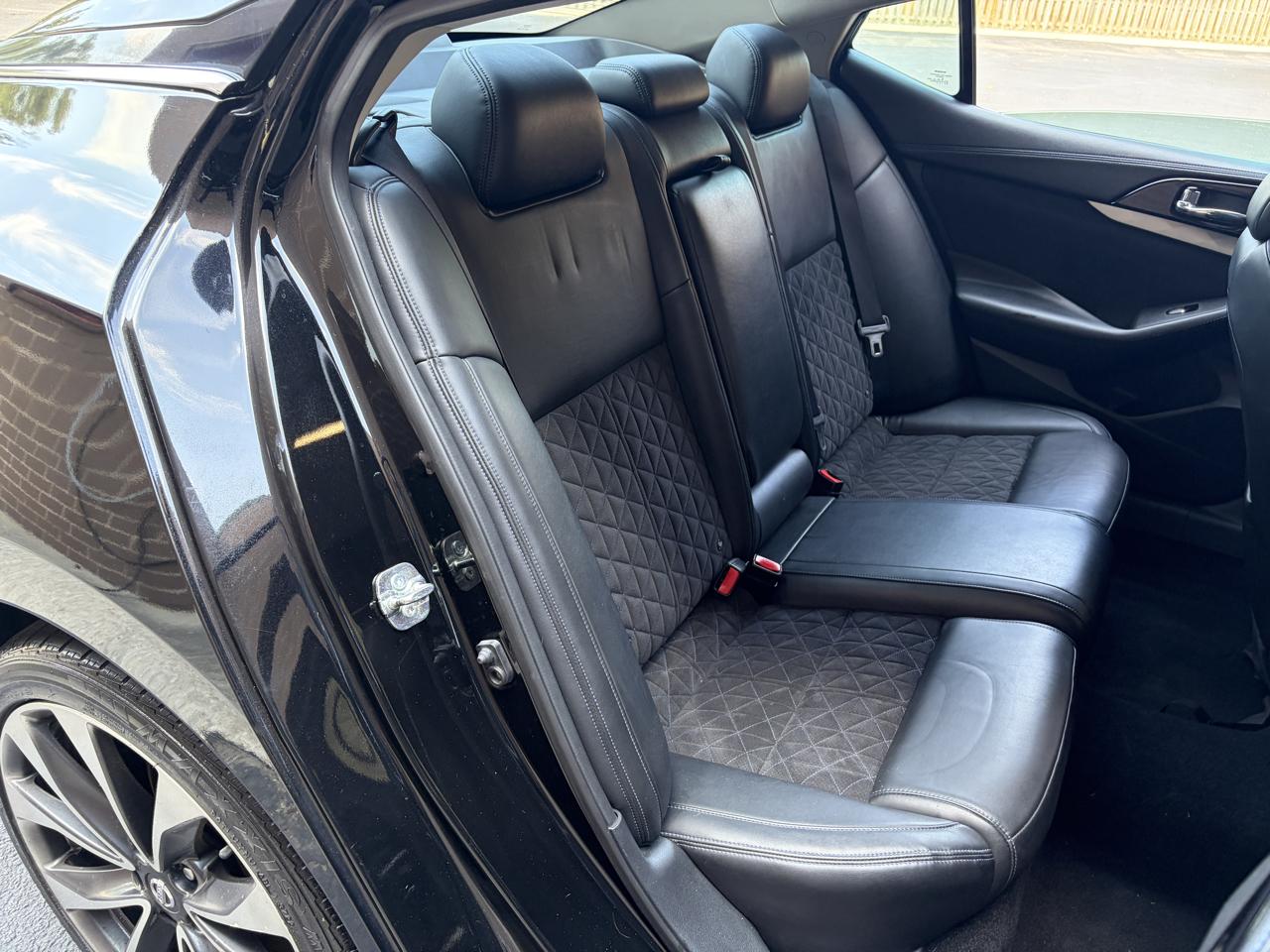 Nissan Maxima 4dr Sdn 3.5 SR 2016