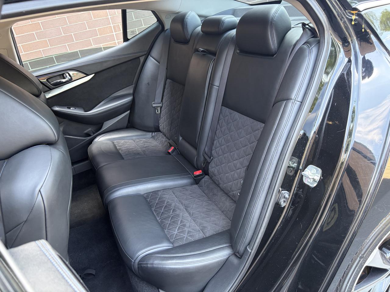 Nissan Maxima 4dr Sdn 3.5 SR 2016