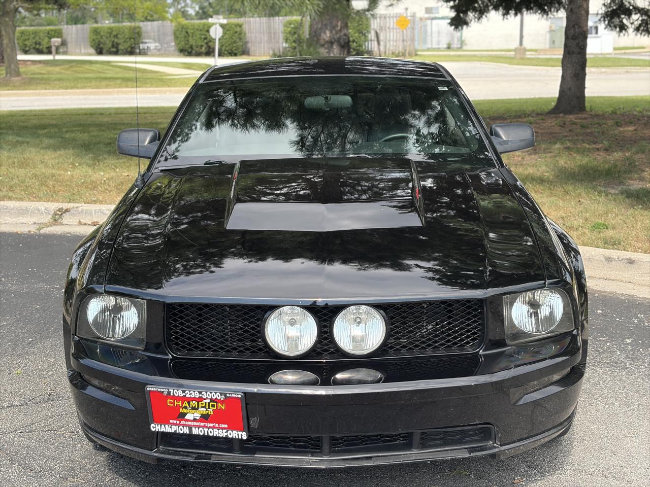 Ford Mustang 2dr Cpe GT Deluxe 2006