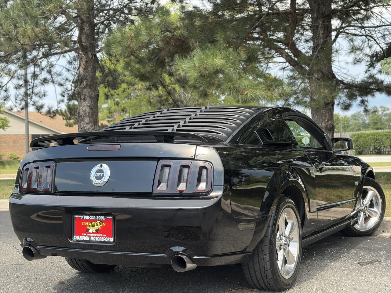 Ford Mustang 2dr Cpe GT Deluxe 2006