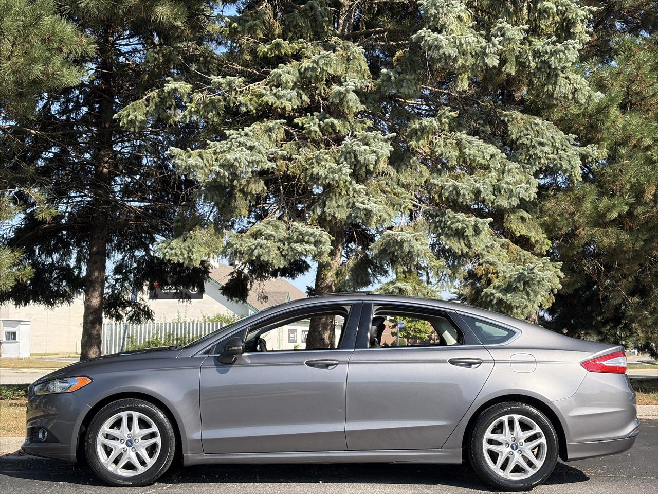 Ford Fusion 4dr Sdn SE FWD 2013