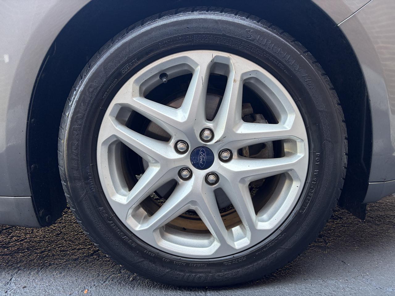 Ford Fusion 4dr Sdn SE FWD 2013