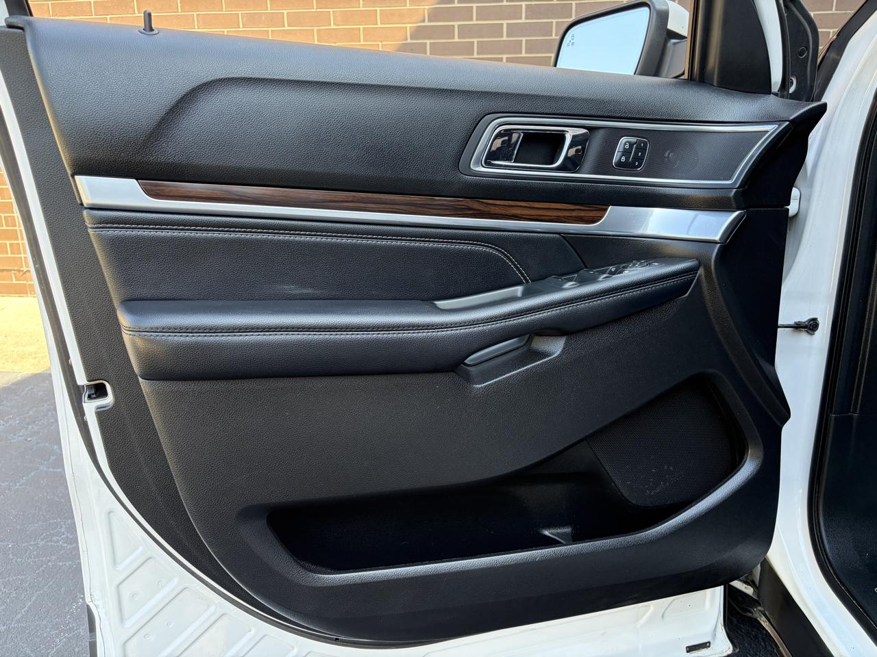 Ford Explorer Limited 4WD 2017