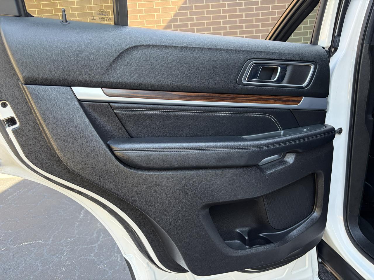 Ford Explorer Limited 4WD 2017
