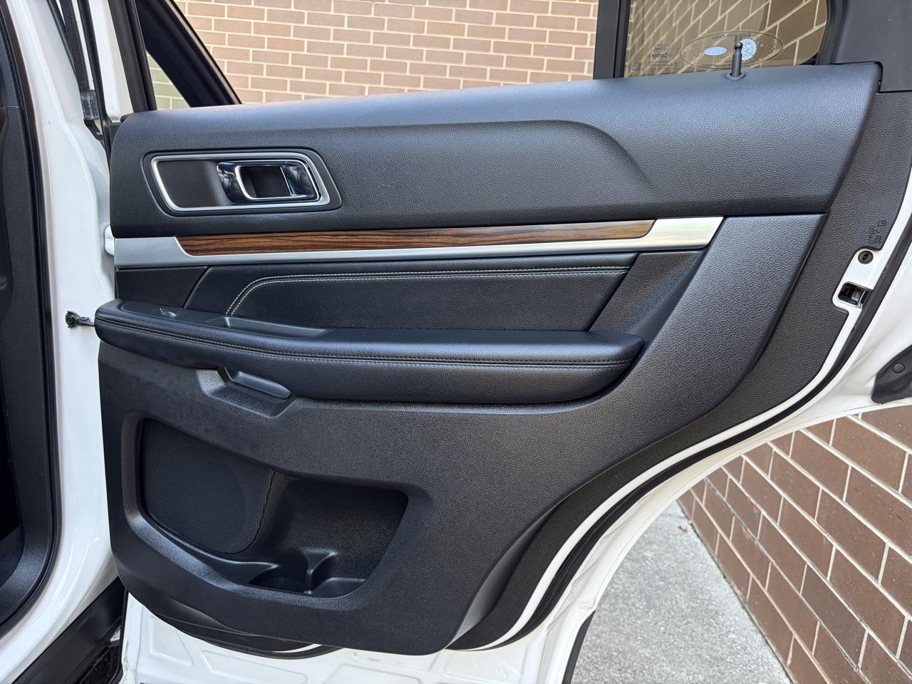 Ford Explorer Limited 4WD 2017