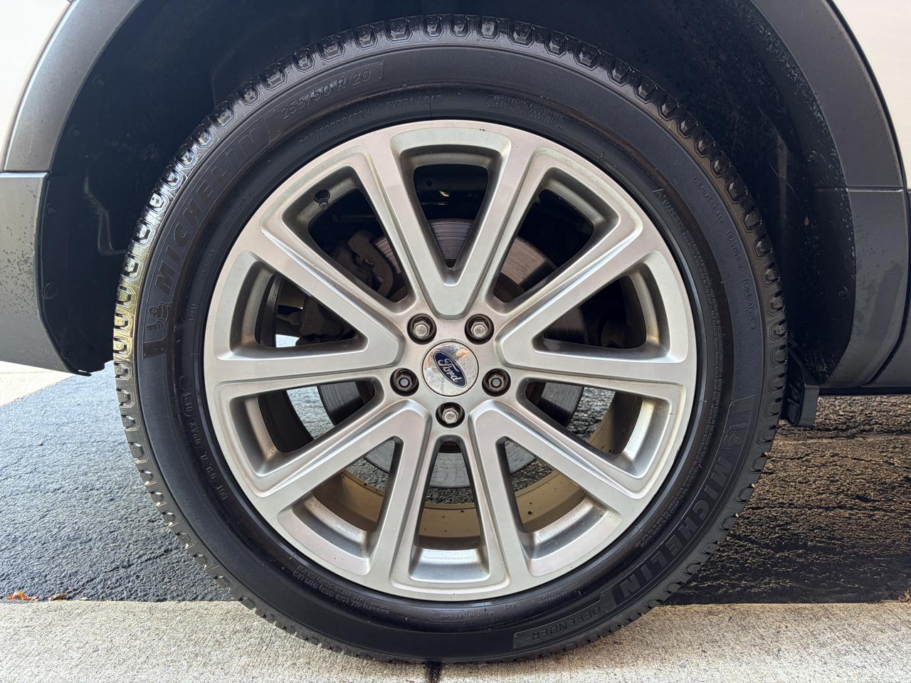 Ford Explorer Limited 4WD 2017