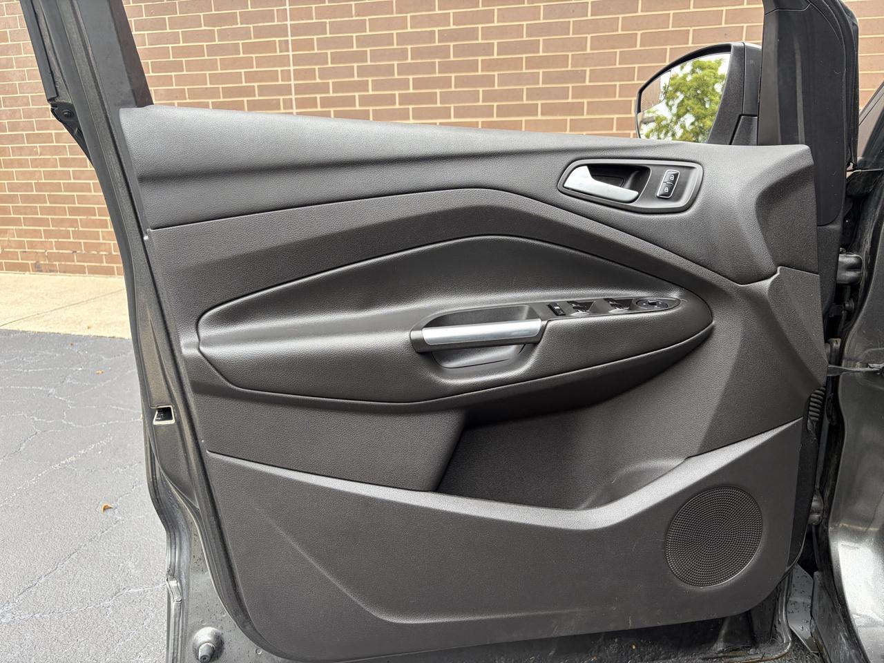 Ford Escape FWD 4dr SE 2015