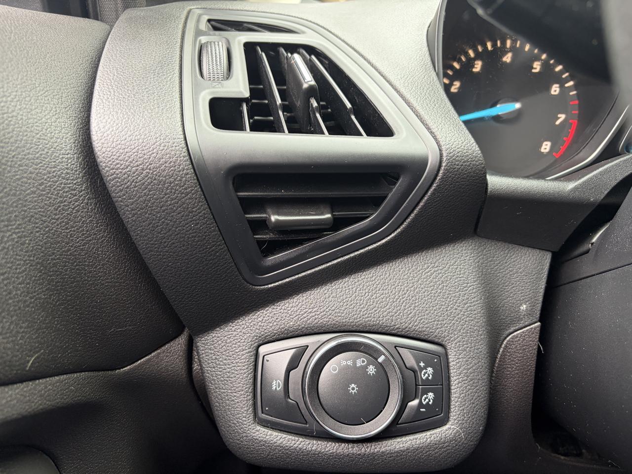 Ford Escape FWD 4dr SE 2015