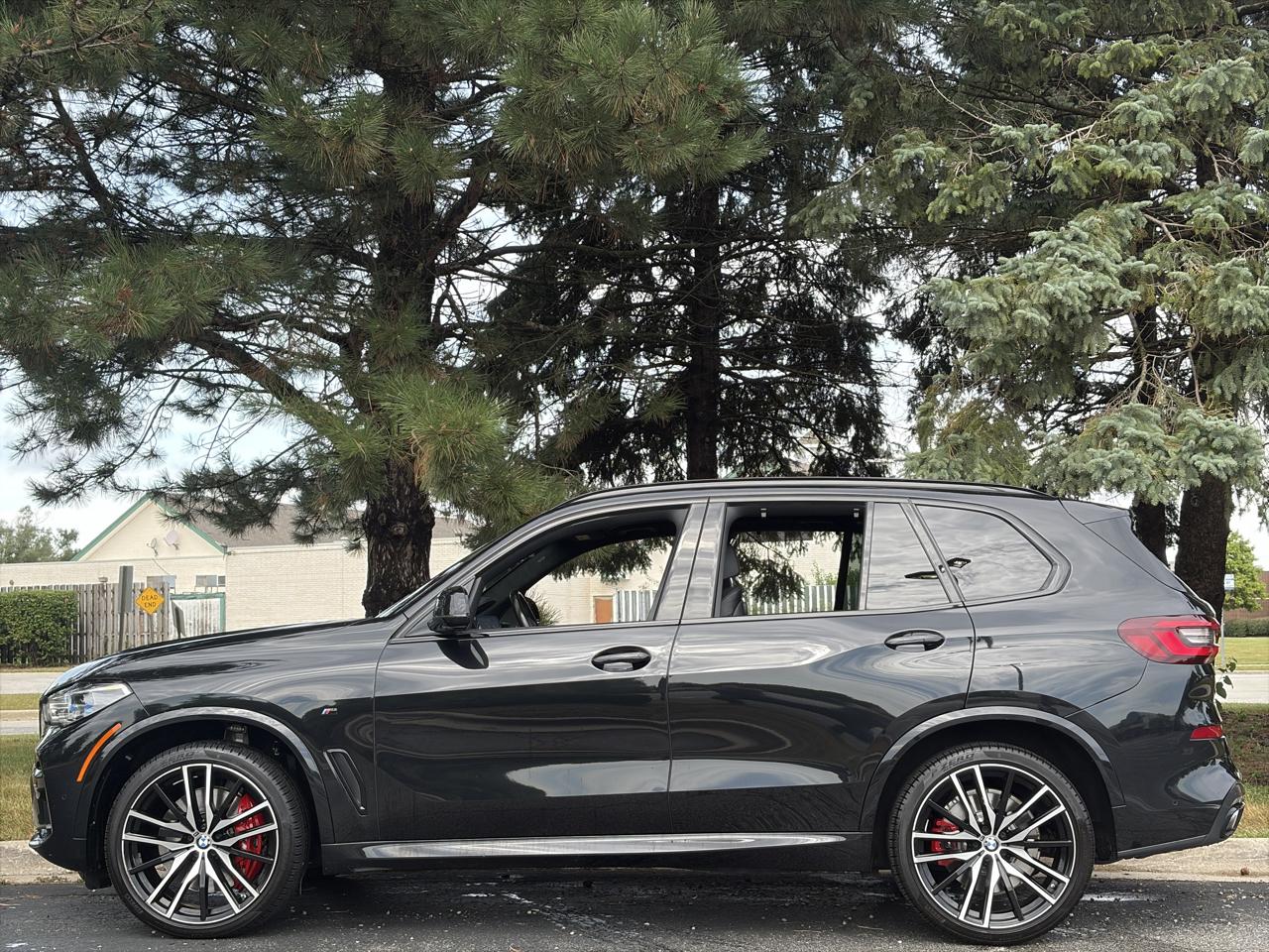 BMW X5 M50i Sports Activity Vehicle 2023