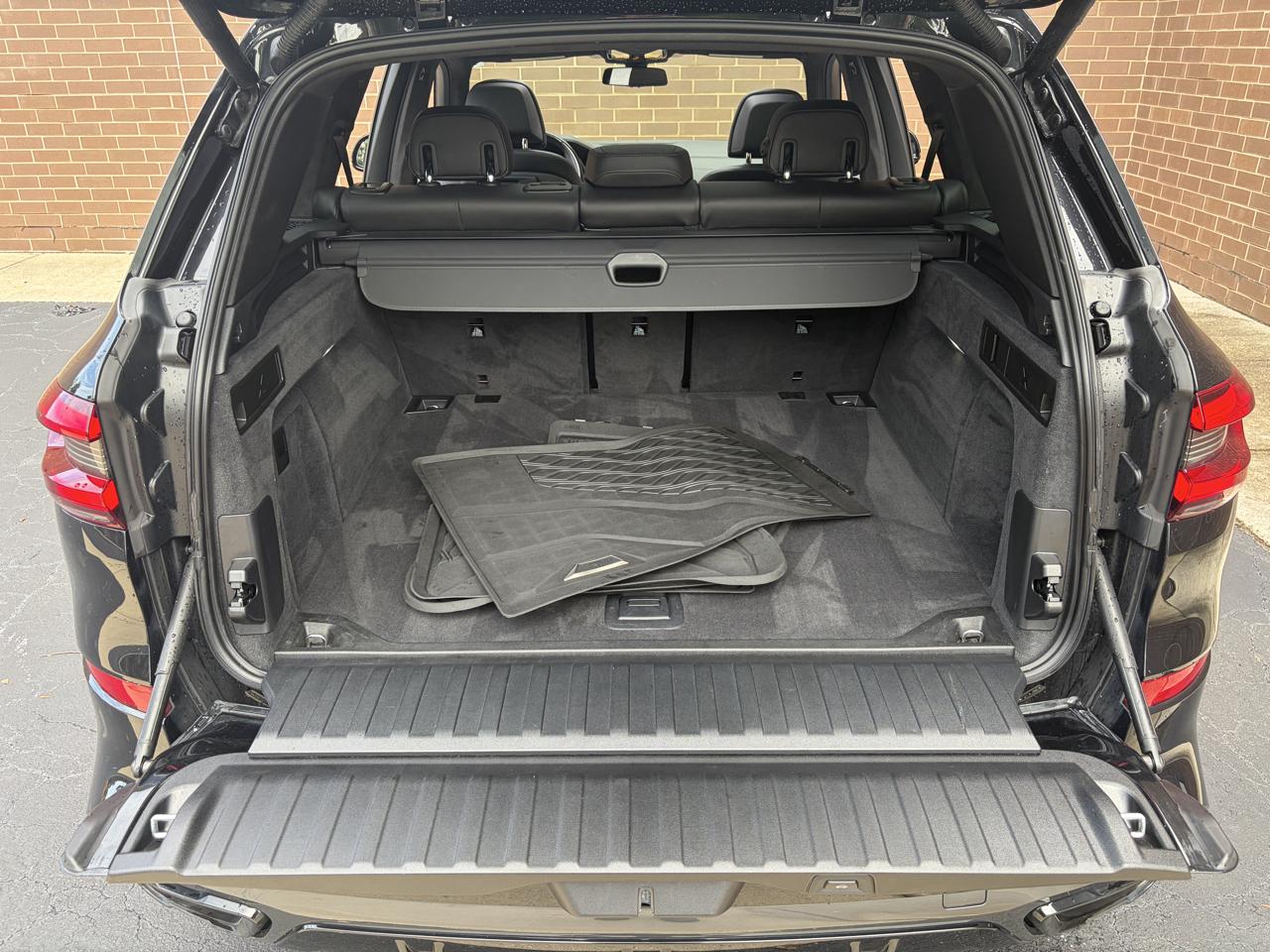 BMW X5 M50i Sports Activity Vehicle 2023