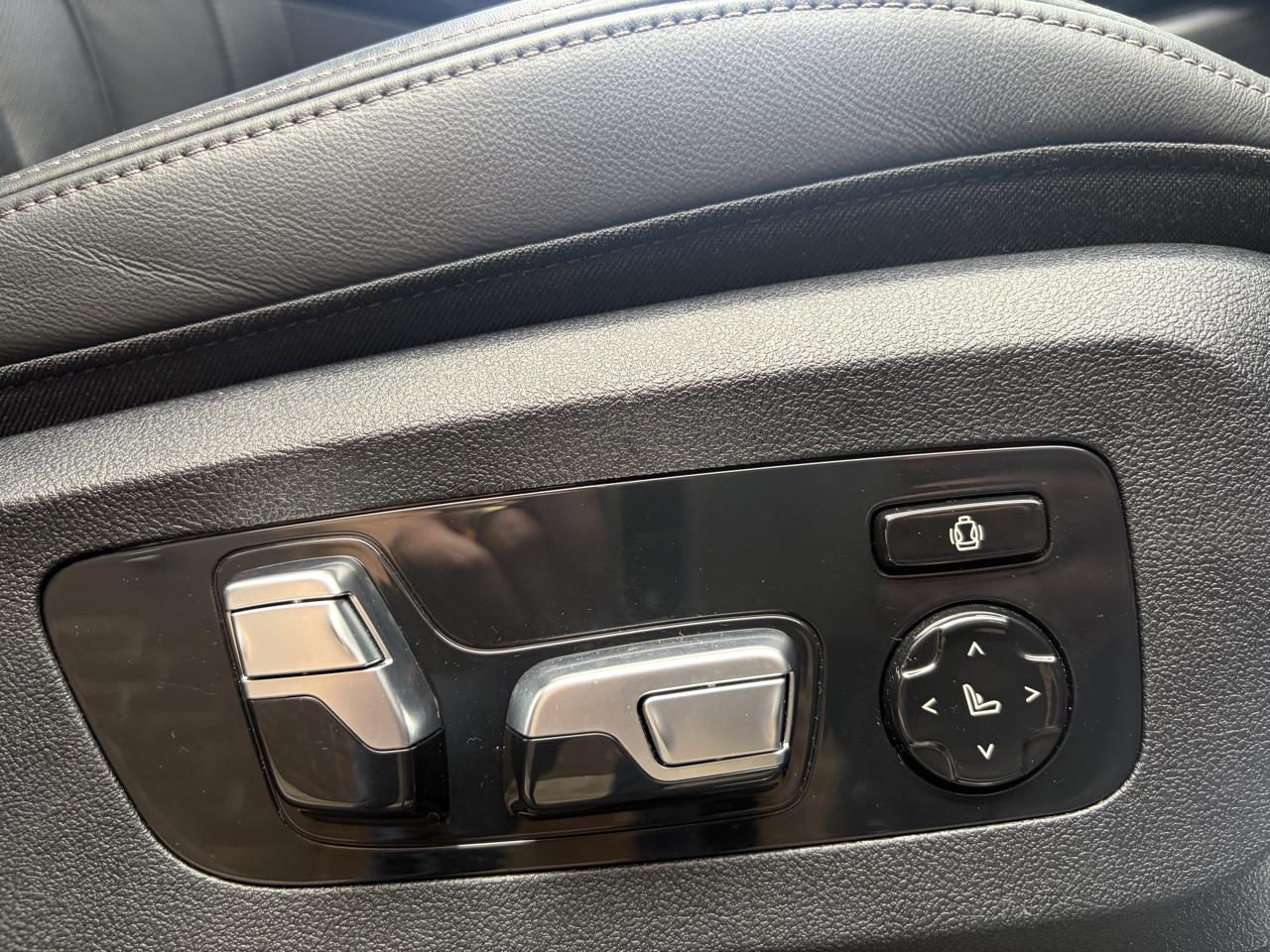 BMW X5 M50i Sports Activity Vehicle 2023