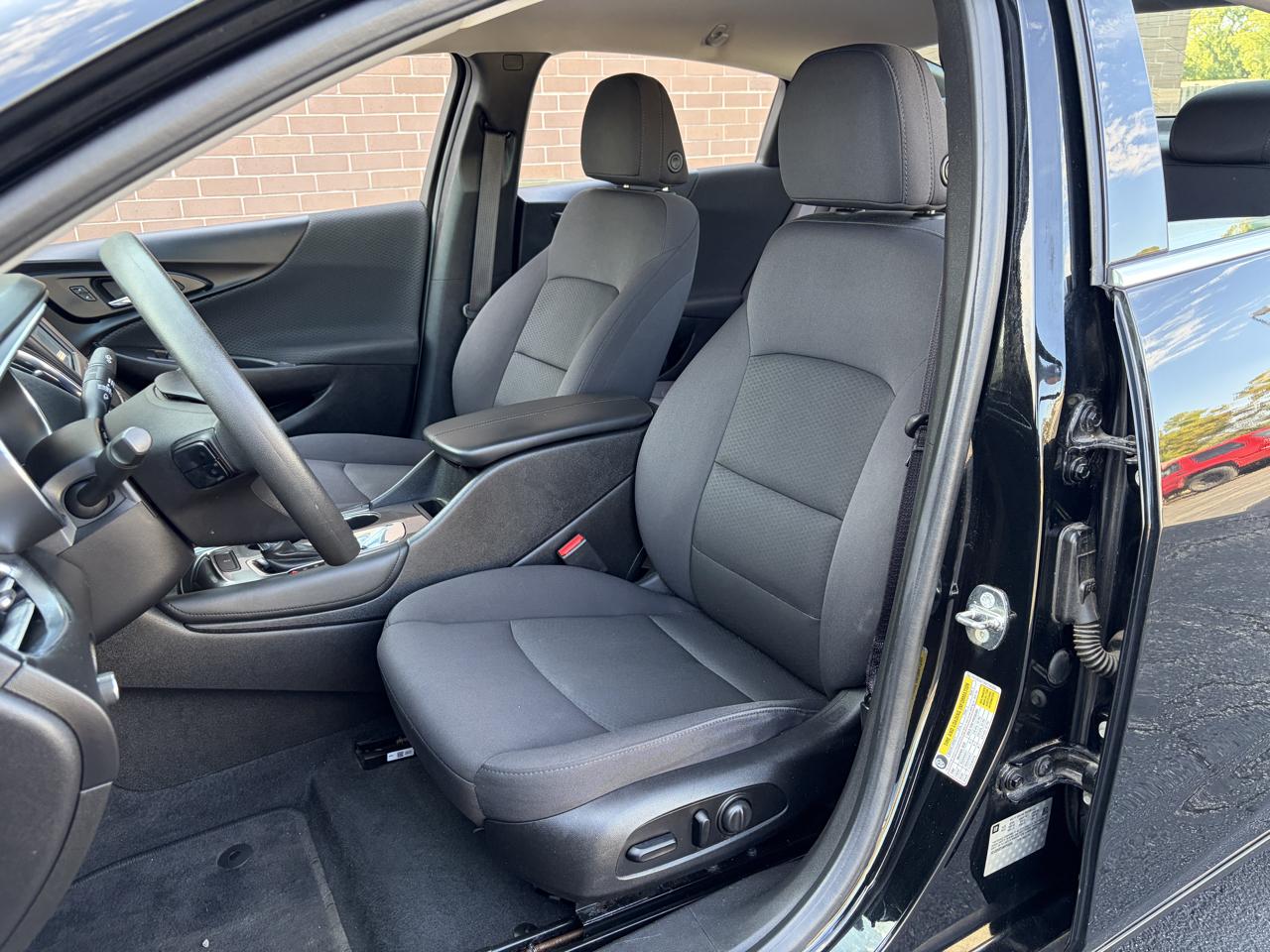 Chevrolet Malibu 4dr Sdn LT w/1LT 2017