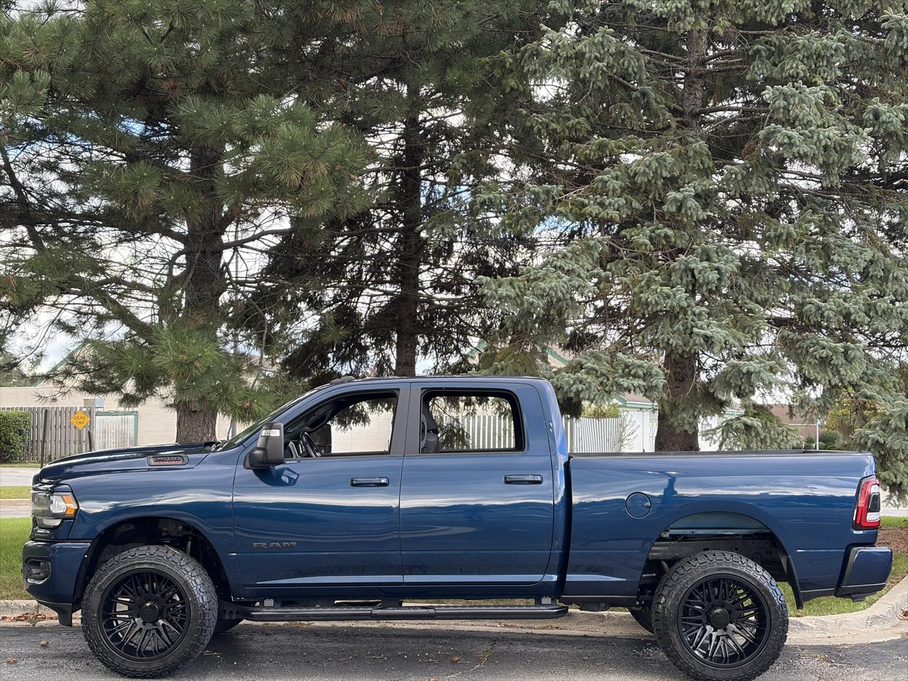 RAM 2500 Big Horn 4x4 Crew Cab 6'4" Box 2024