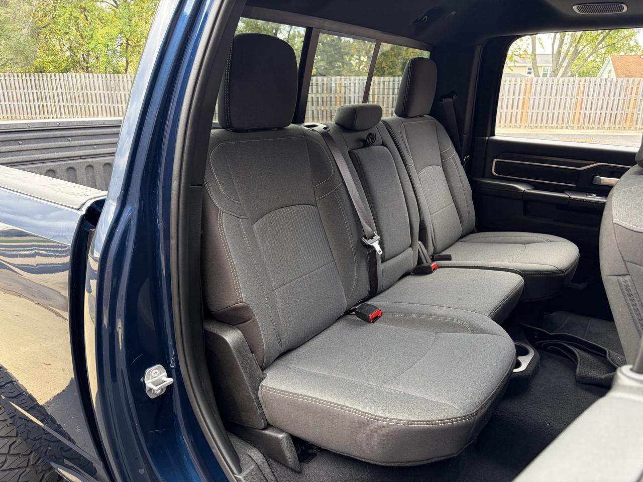 RAM 2500 Big Horn 4x4 Crew Cab 6'4" Box 2024