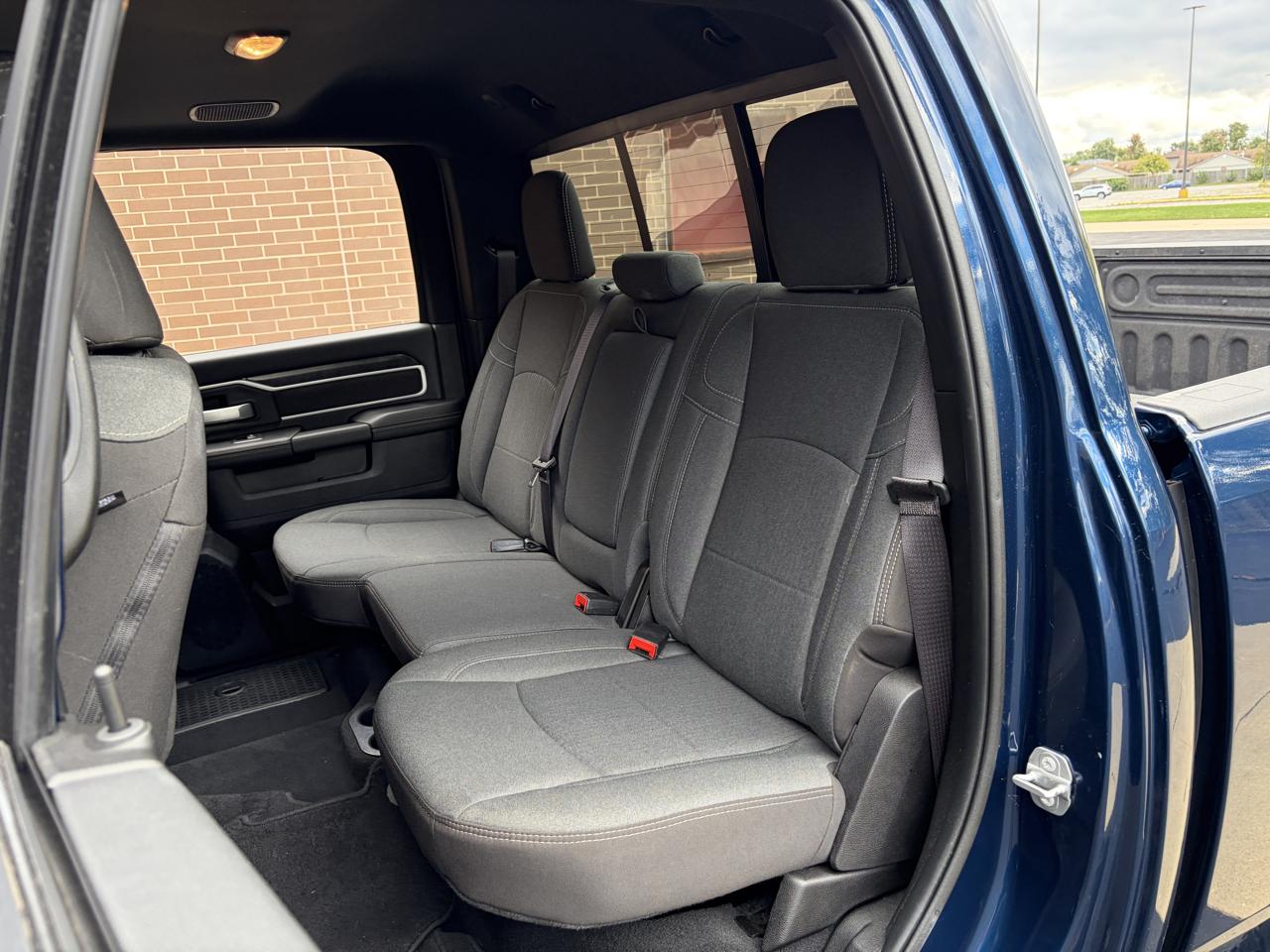 RAM 2500 Big Horn 4x4 Crew Cab 6'4" Box 2024