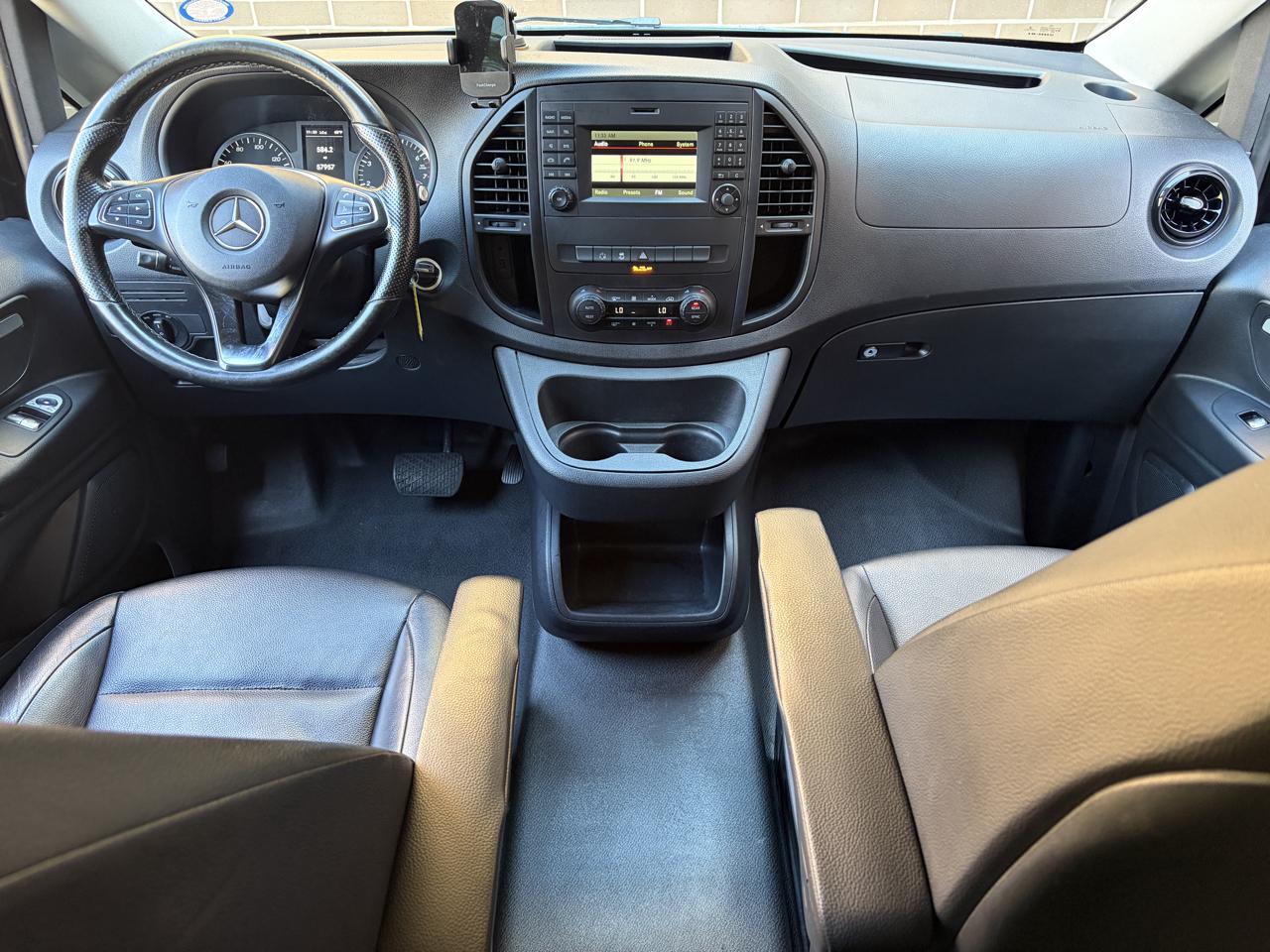 Mercedes-Benz Metris Passenger Van Standard Roof 126" Wheelbase 2018