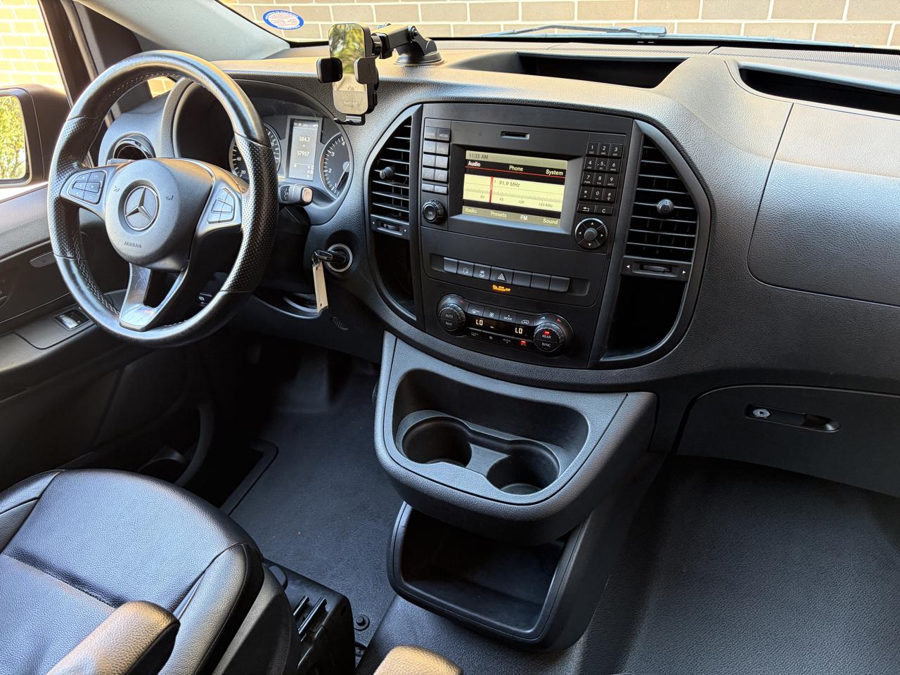 Mercedes-Benz Metris Passenger Van Standard Roof 126" Wheelbase 2018