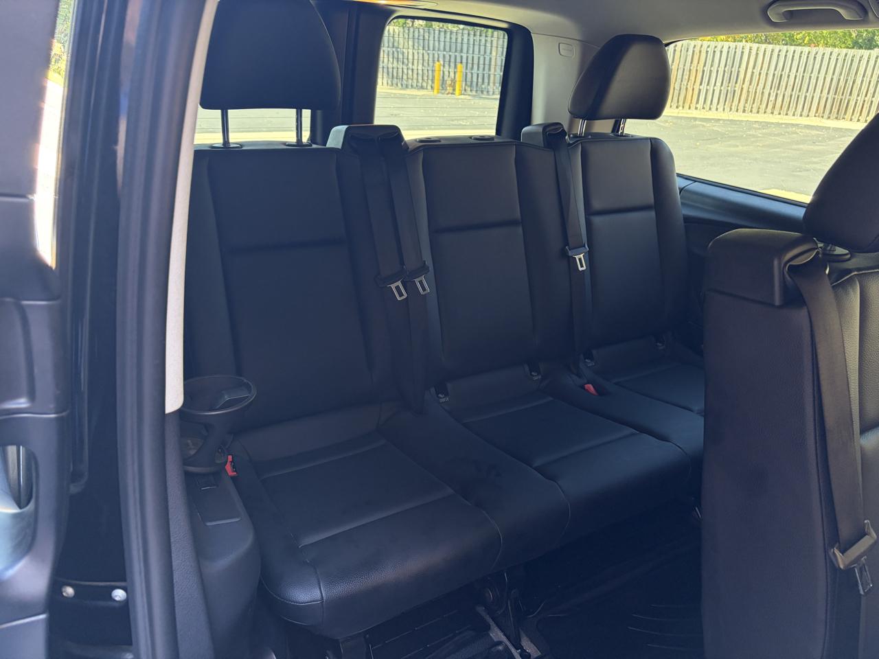 Mercedes-Benz Metris Passenger Van Standard Roof 126" Wheelbase 2018