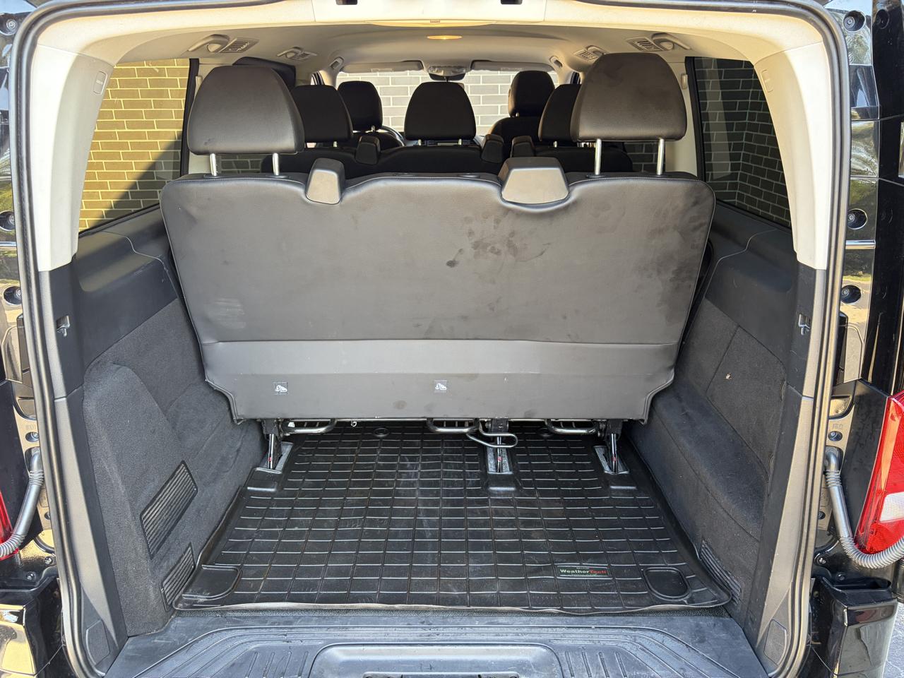 Mercedes-Benz Metris Passenger Van Standard Roof 126" Wheelbase 2018