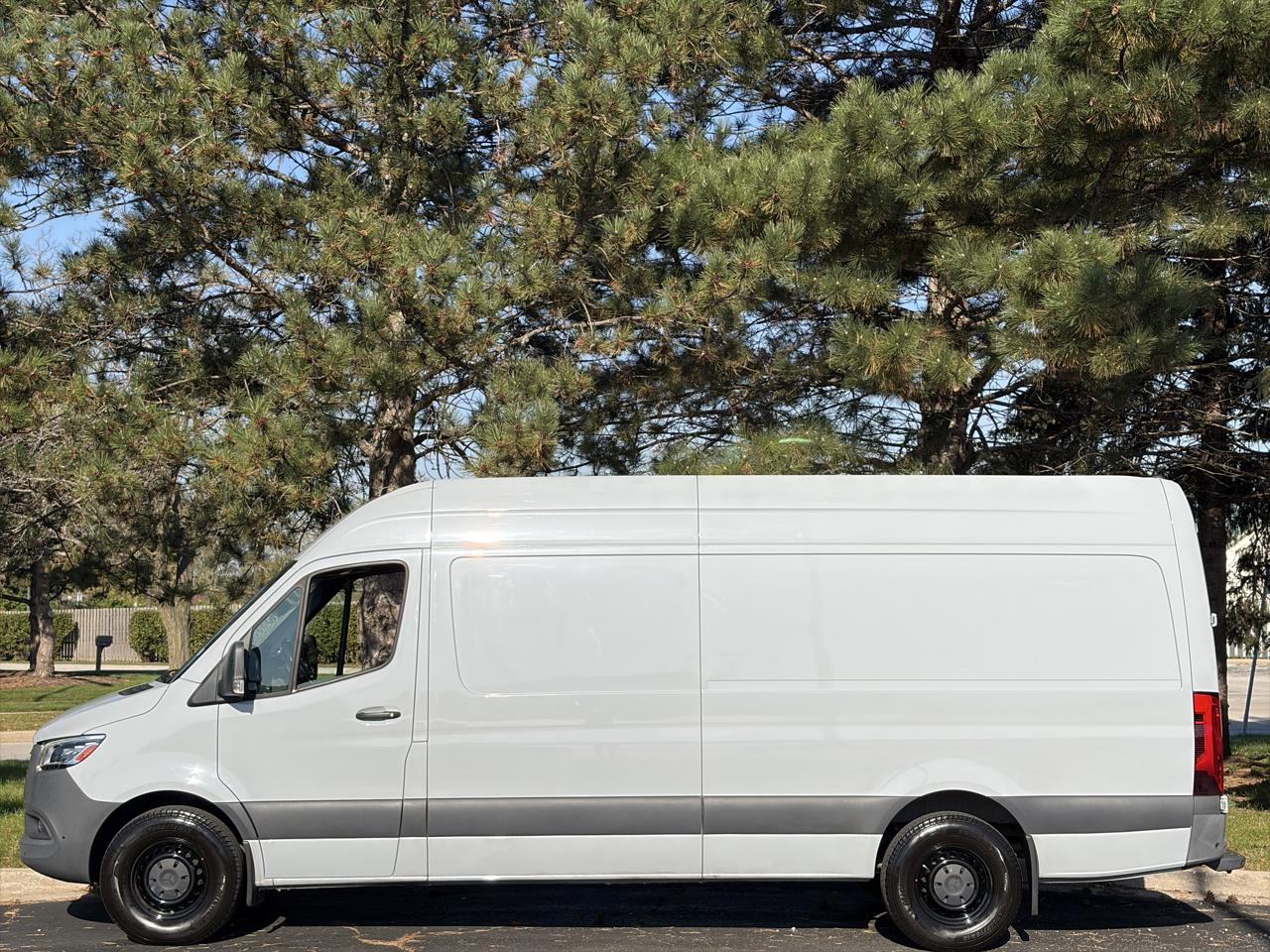 Mercedes-Benz Sprinter Van 2500 High Roof I4 Diesel HO 170" RWD 2024