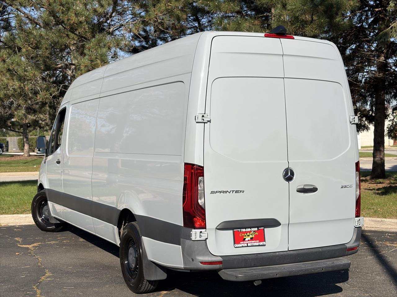 Mercedes-Benz Sprinter Van 2500 High Roof I4 Diesel HO 170" RWD 2024
