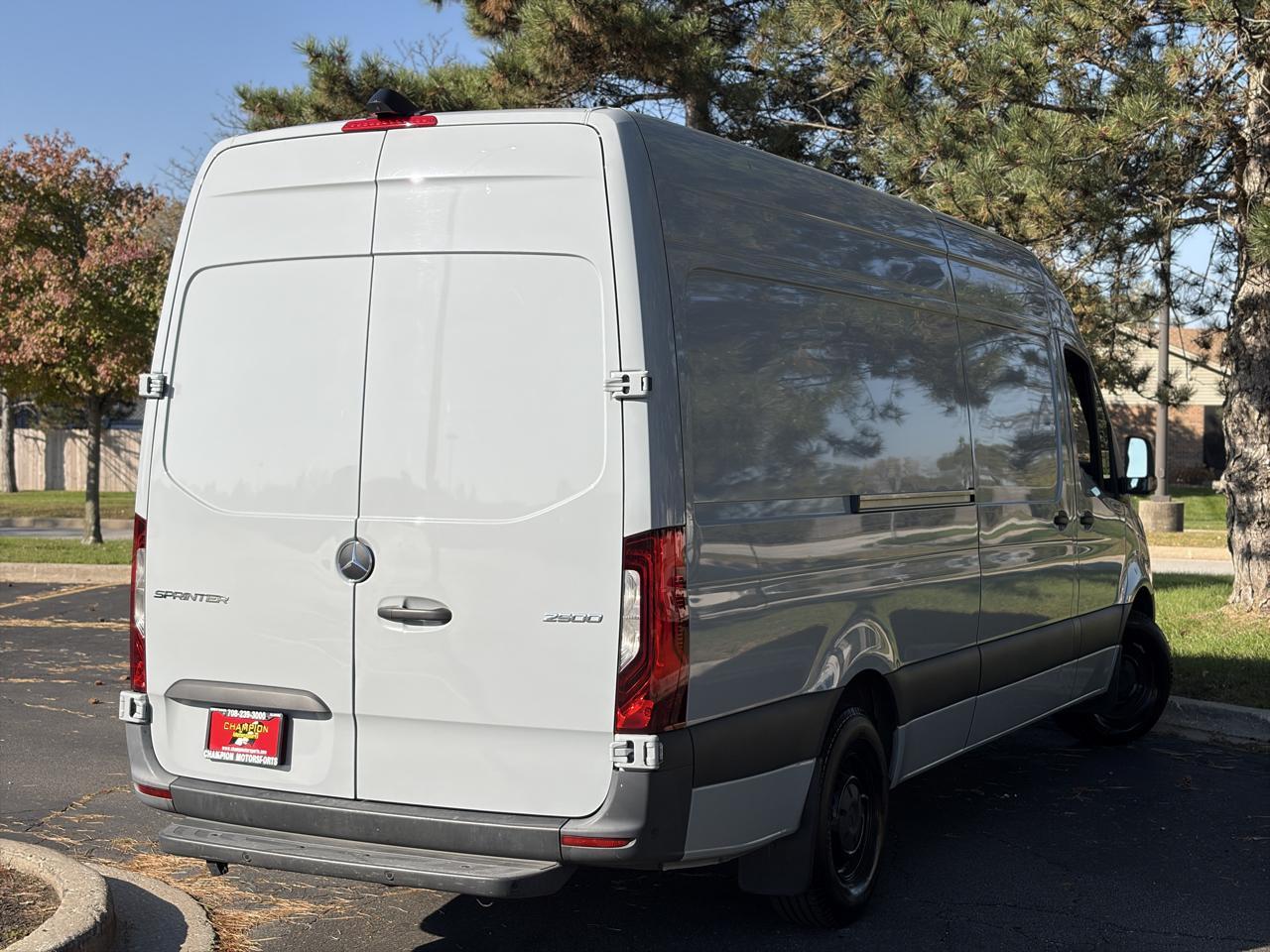 Mercedes-Benz Sprinter Van 2500 High Roof I4 Diesel HO 170" RWD 2024